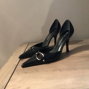 Pointy black heels 5.5